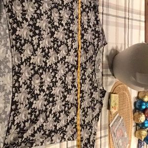 LuLaRoe Irma Tunic Black, Grey, and Off White Rose blossoms and buds